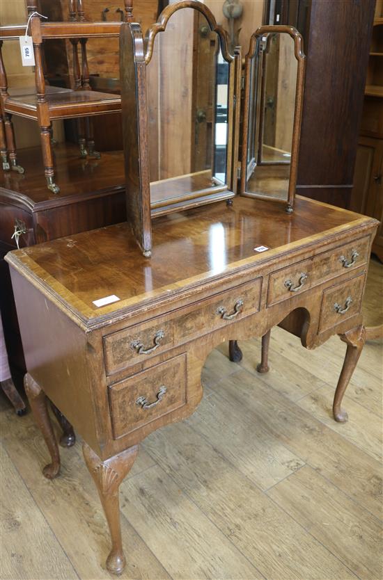 A banded walnut dressing table and triple mirror, Table W.97cm